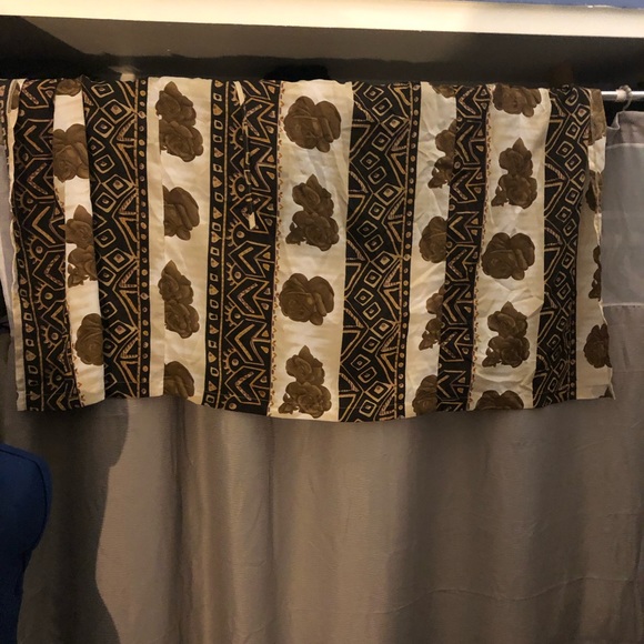 Women Wrap Around Skirt with Tie and Button Waist - Picture 4 of 7